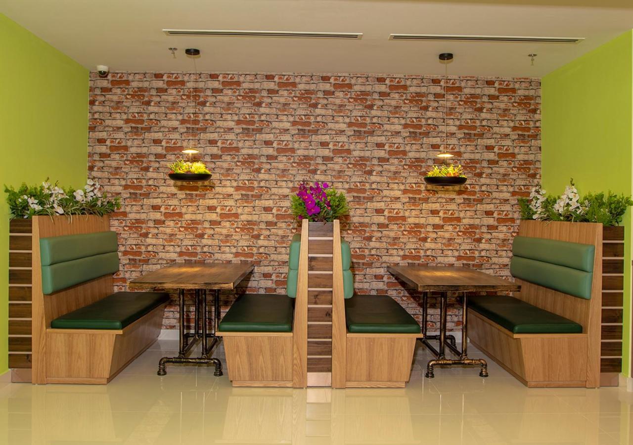 ยาค็อป การ์เดน โฮเต็ล Hotel ดูไบ ภายนอก รูปภาพ